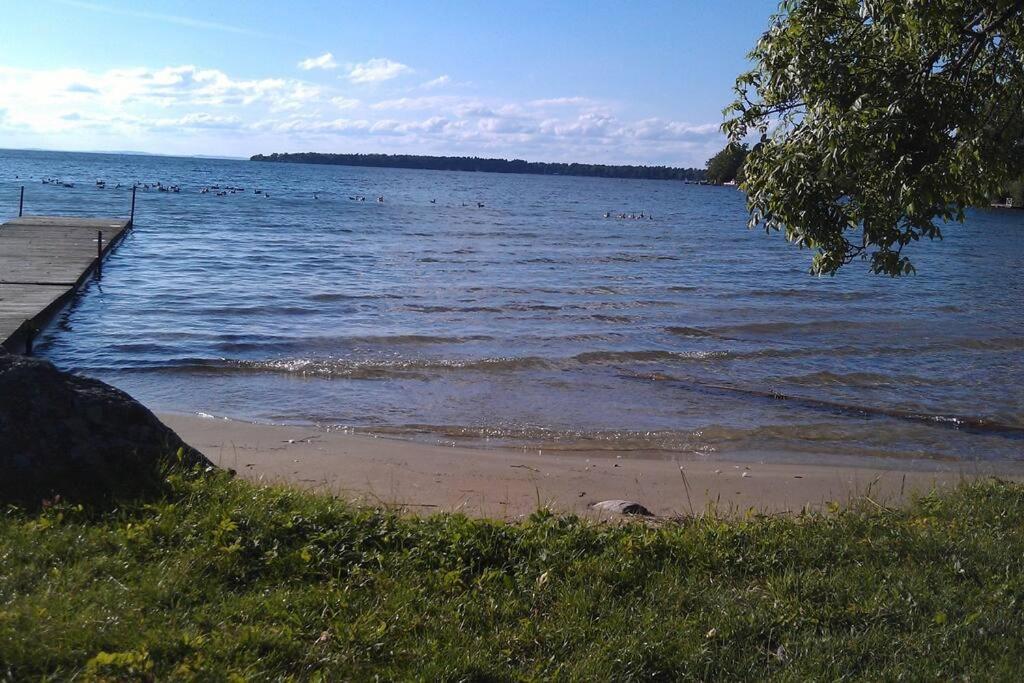 Boende - Stuga Nara Naturen, 3 Km Fran Motala Centrum Av Privat Vard Luaran gambar